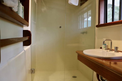 A Beach House At Byron - Kalgoorlie Accommodation 11
