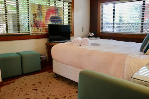 A Beach House At Byron - Kalgoorlie Accommodation 40