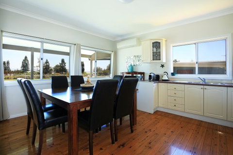 Glory @ Culburra - Absolute Beachfront - Pet & Family Friendly - Kalgoorlie Accommodation 4