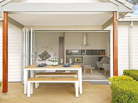 The Beach House North Wollongong - Kalgoorlie Accommodation 1