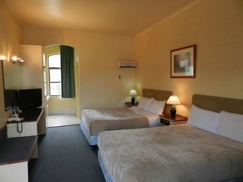 Prince Of Wales Hotel - Kalgoorlie Accommodation 3