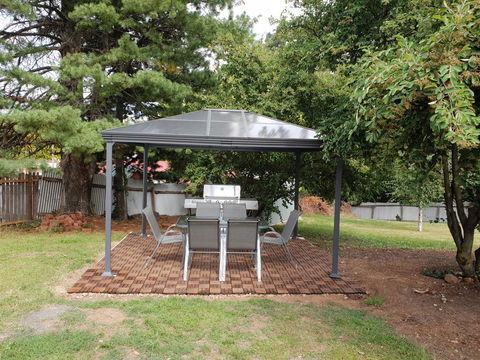 The Apple Inn - Kalgoorlie Accommodation 3