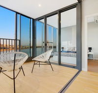 Brand New 3 Bedrooms Apt with Waterfront View - Kalgoorlie Accommodation