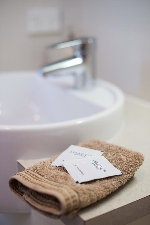 By The Beach B&B Self Contained Apartments - Kalgoorlie Accommodation 11