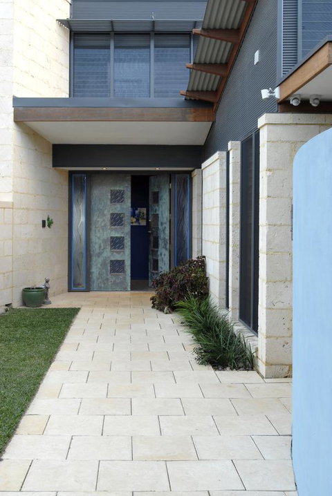 By The Beach B&B Self Contained Apartments - Kalgoorlie Accommodation 4