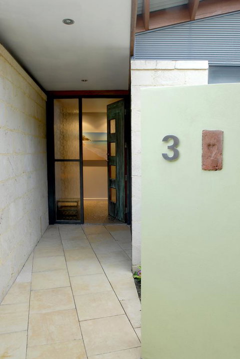 By The Beach B&B Self Contained Apartments - Kalgoorlie Accommodation 26
