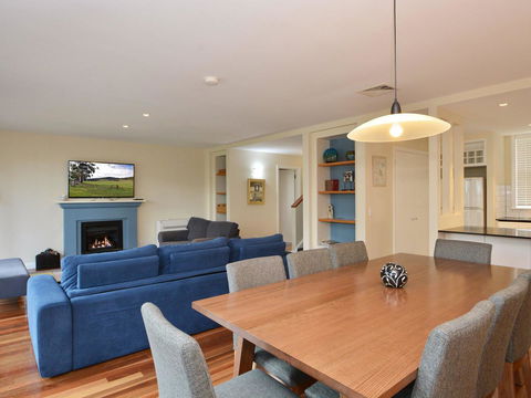 Villa De Saran Located Within Cypress Lakes - Kalgoorlie Accommodation 12