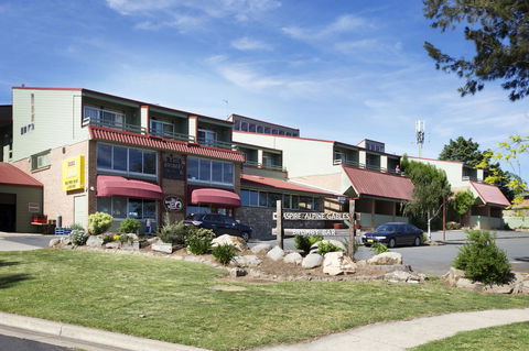 Alpine Gables - Kalgoorlie Accommodation 0