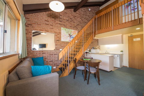 Alpine Gables - Kalgoorlie Accommodation 30