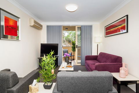 Eastwood Furnished Apartments - Kalgoorlie Accommodation 1