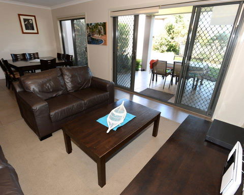 Yarrawonga Waterfront Apartments - Kalgoorlie Accommodation 13