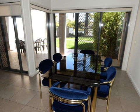 Yarrawonga Waterfront Apartments - Kalgoorlie Accommodation 8