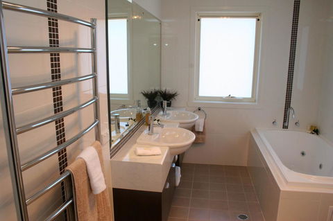 Encore Apartments - Kalgoorlie Accommodation 11