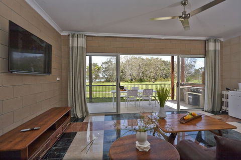 Estoy Cabarita - Kalgoorlie Accommodation 15