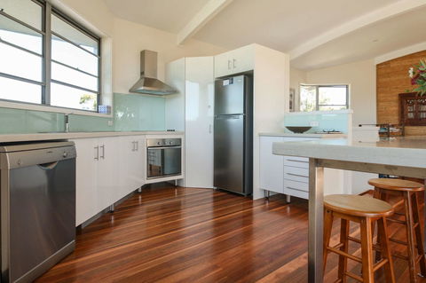 Valla's Beach House - Kalgoorlie Accommodation 12