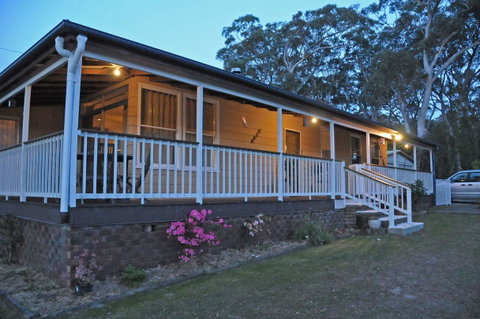 Bush & Bay Cottage - Kalgoorlie Accommodation 18