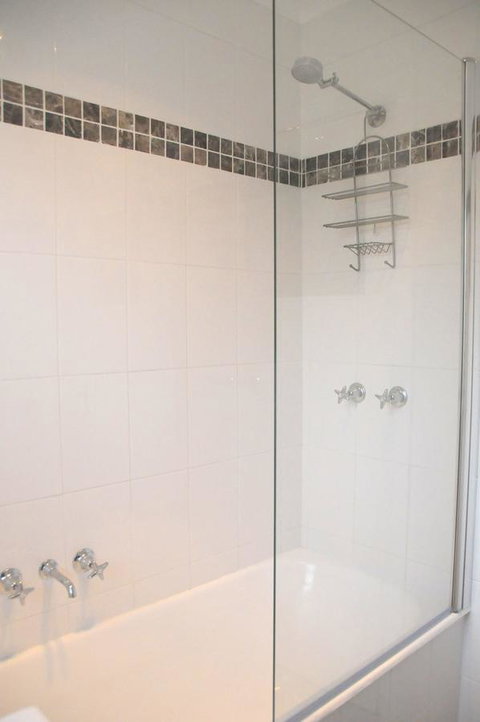 Bush & Bay Cottage - Kalgoorlie Accommodation 11