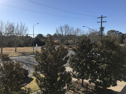 Travers Street Apartment - Kalgoorlie Accommodation 11