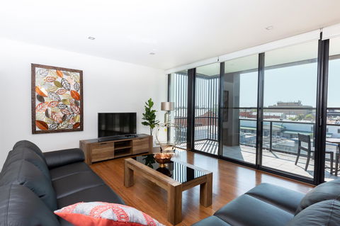 The Penthouse - Kalgoorlie Accommodation 10