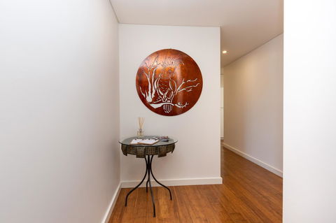 The Penthouse - Kalgoorlie Accommodation 1