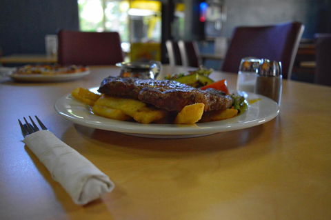 Brolga Hotel Motel - Coleambally - Kalgoorlie Accommodation 9