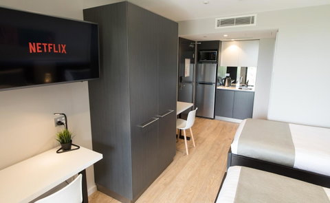 Studio 8 Residences - Adults Only - Kalgoorlie Accommodation 4
