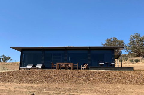 Belisi Farmstay Cottage - Kalgoorlie Accommodation 3