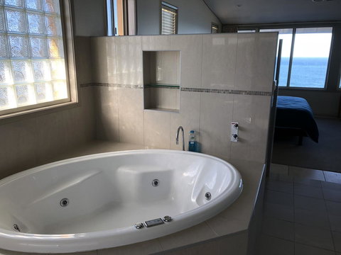 OceanScape Luxury Beachfront Villas - Kalgoorlie Accommodation 5