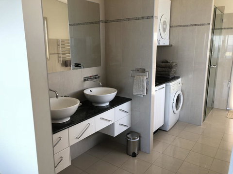 OceanScape Luxury Beachfront Villas - Kalgoorlie Accommodation 4