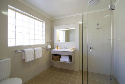 Marty's @ Little Beach - Kalgoorlie Accommodation 12