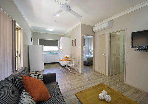 Marty's @ Little Beach - Kalgoorlie Accommodation 17