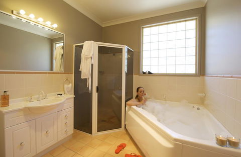 Marty's @ Little Beach - Kalgoorlie Accommodation 5