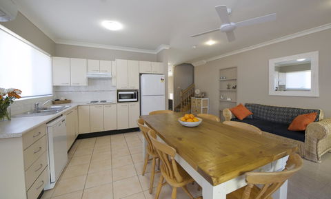 Marty's @ Little Beach - Kalgoorlie Accommodation 10