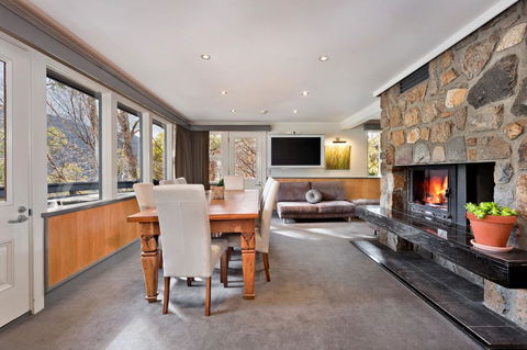 Pure Chalet Thredbo - Kalgoorlie Accommodation 14