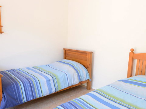 2 Cliff Road - Kalgoorlie Accommodation 2