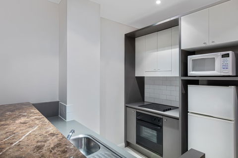Adina Apartment Hotel Sydney Central - Kalgoorlie Accommodation 22
