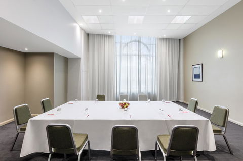 Adina Apartment Hotel Sydney Central - Kalgoorlie Accommodation 15