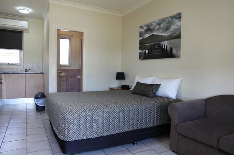 Tumut Apartments - Kalgoorlie Accommodation 3