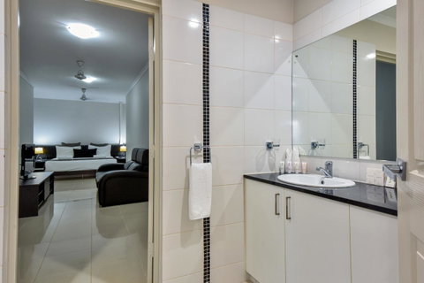 Argus Apartments Darwin - Kalgoorlie Accommodation 33