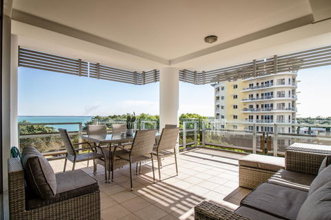 ZEN BY THE WATER - Esplanade Darwin Retreat - Kalgoorlie Accommodation 3
