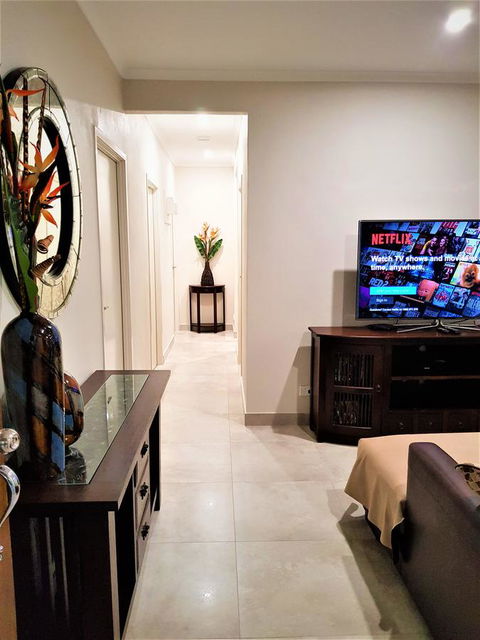 Darwin Beach Escape Holiday Home - Kalgoorlie Accommodation 5