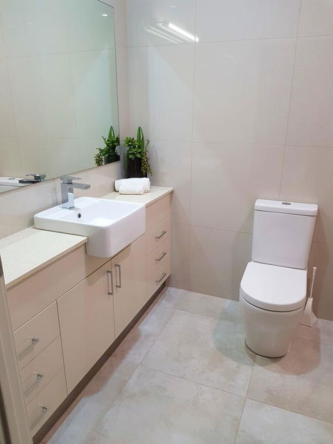 Darwin Beach Escape Holiday Home - Kalgoorlie Accommodation 9