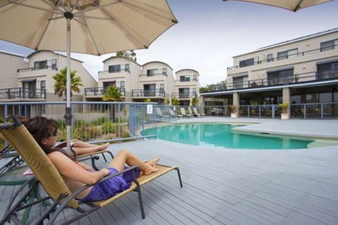 Corrigans Cove - Kalgoorlie Accommodation 18