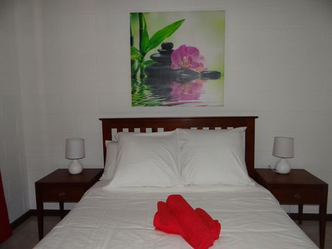 DARWIN'S SHADY ACRES RETREAT - Kalgoorlie Accommodation 34