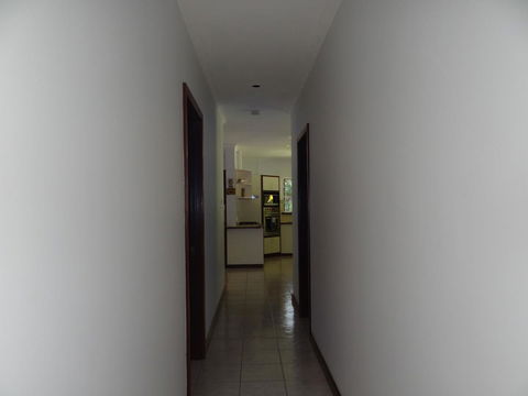 DARWIN'S SHADY ACRES RETREAT - Kalgoorlie Accommodation 26