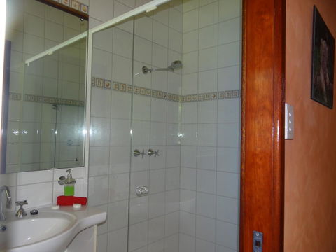 DARWIN'S SHADY ACRES RETREAT - Kalgoorlie Accommodation 40