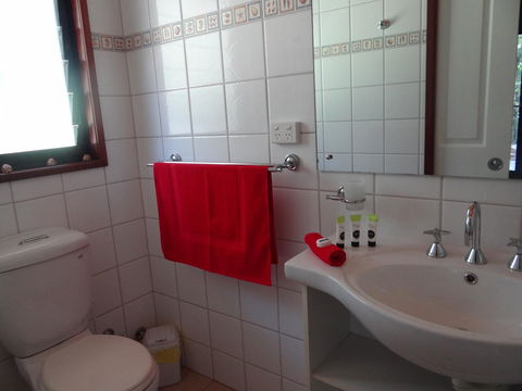 DARWIN'S SHADY ACRES RETREAT - Kalgoorlie Accommodation 39