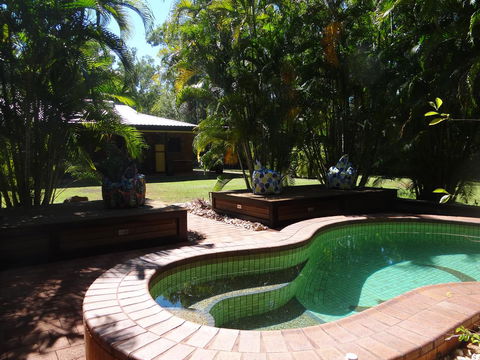 DARWIN'S SHADY ACRES RETREAT - Kalgoorlie Accommodation 12