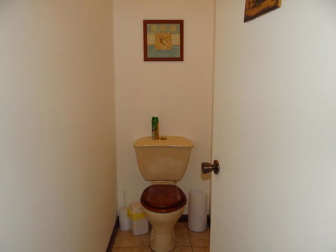 DARWIN'S SHADY ACRES RETREAT - Kalgoorlie Accommodation 28