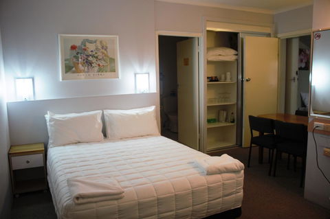 Golden Sands Motor Inn - Kalgoorlie Accommodation 1
